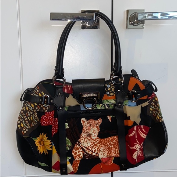 Salvatore Ferragamo Handbags - Authentic Salvatore Ferragamo